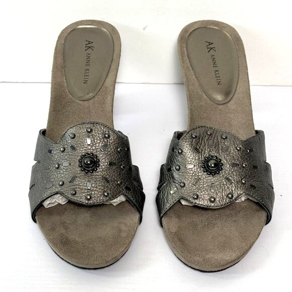 AK Anne Klein Sandals Sz 9M Pewter Leather Studded Cricket Slip On Heels - Picture 2 of 9